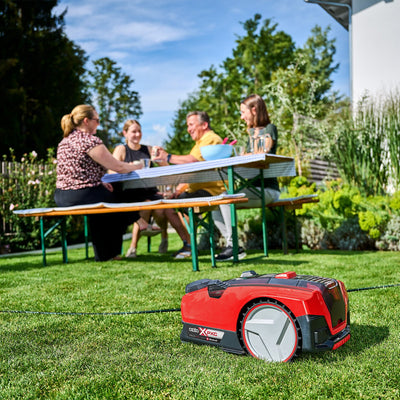 Ozito PXC 18V Brushless FREELEXO CAM Robot Lawn Mower 4.0Ah Kit - 500m²