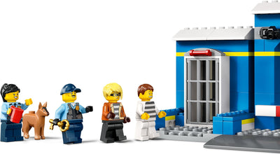 LEGO City Series 60370 Police Station Chase