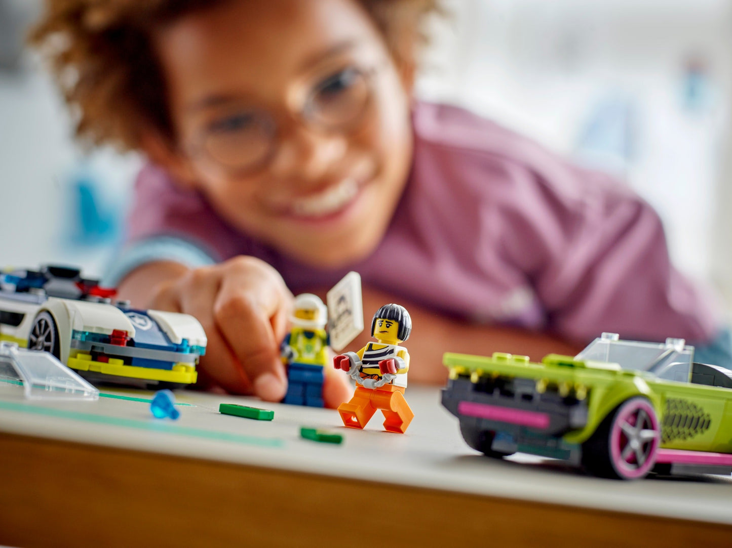 LEGO City Police Car and Muscle Car Chase 60415