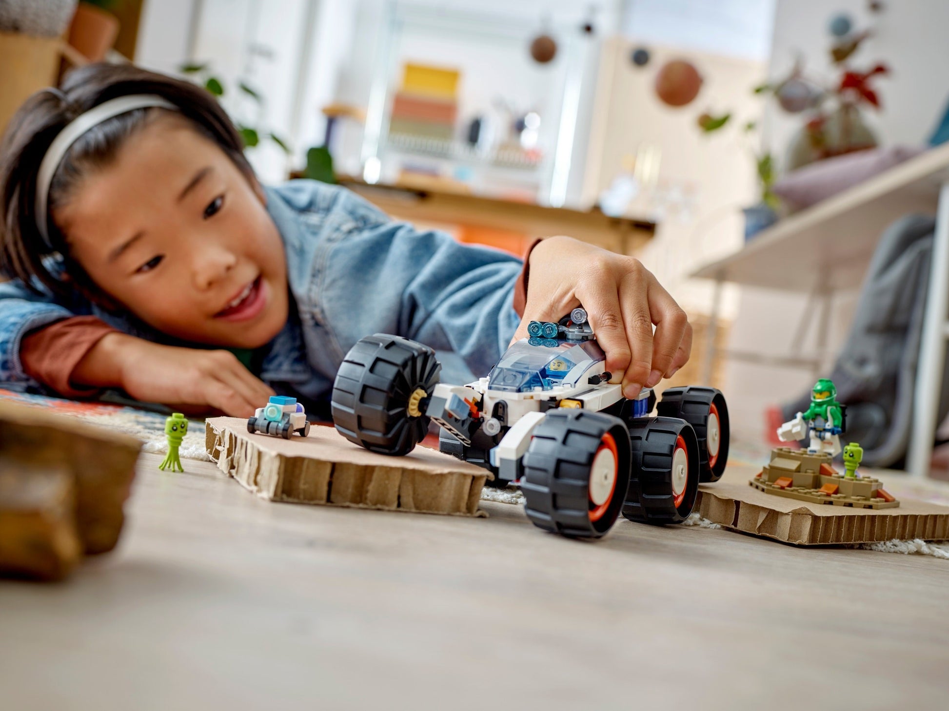 LEGO City Series 60431 Space Explorer Rover and Alien Life- Auzzi Store