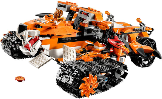 LEGO 70224 Tiger's Mobile Command: CHI Battles Sir Fangar – view 2