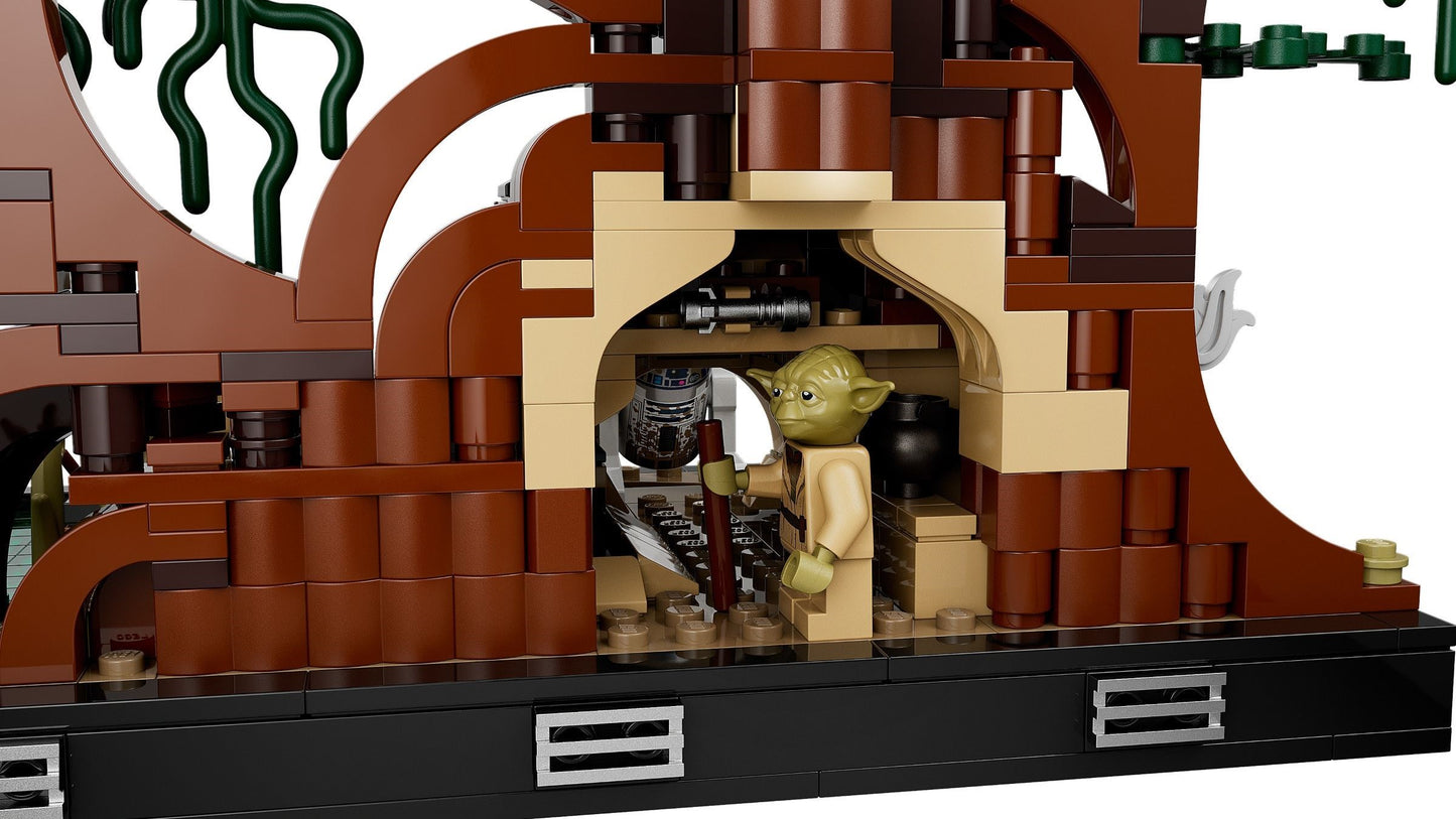 LEGO 75330 Star Wars Dagobah Jedi Training Diorama