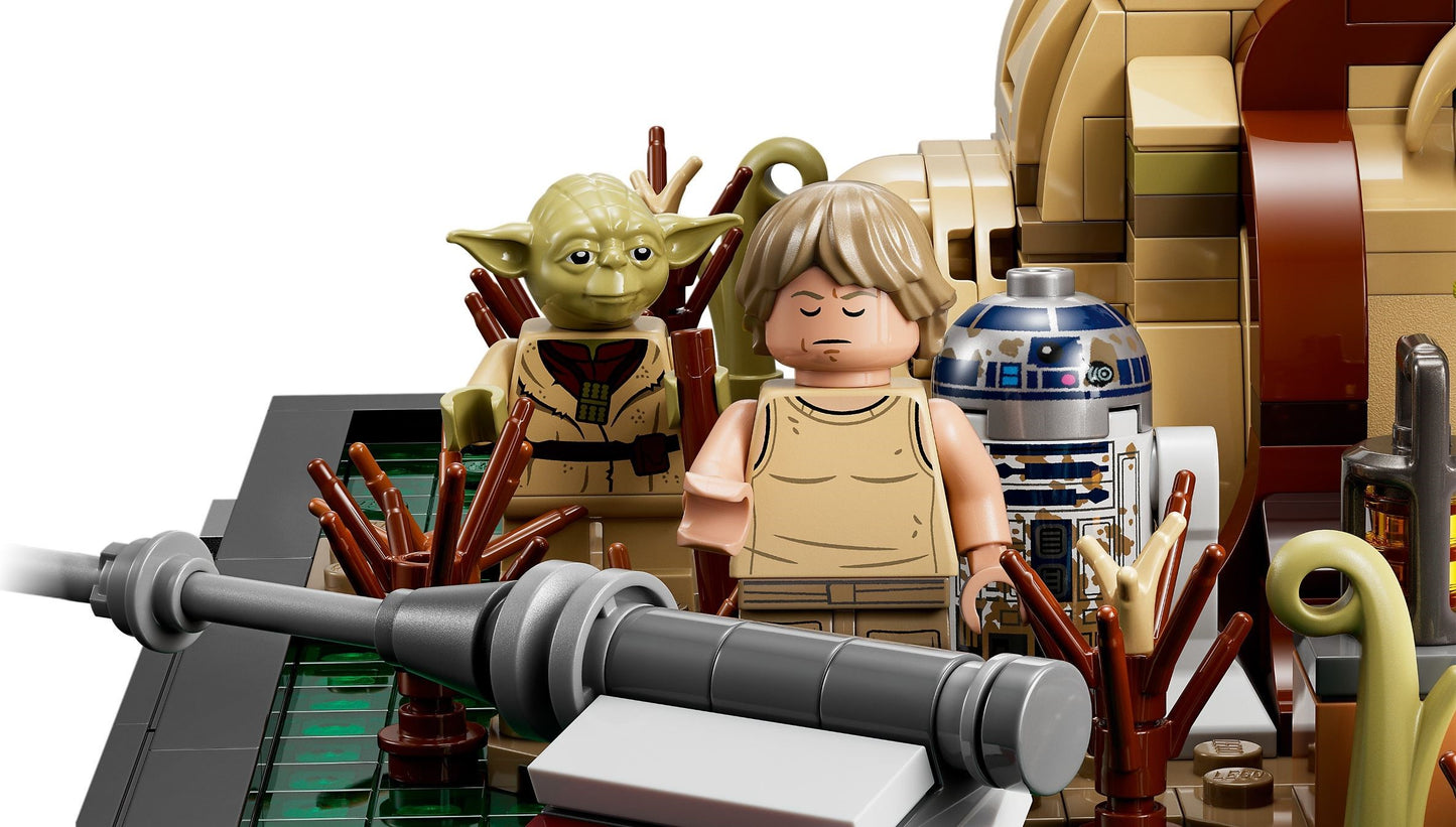 LEGO 75330 Star Wars Dagobah Jedi Training Diorama