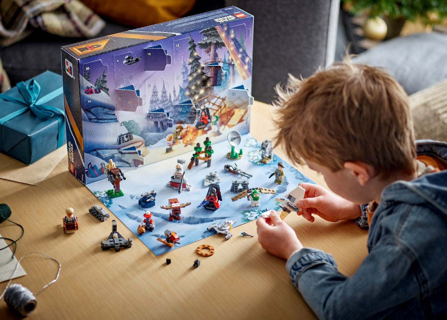 LEGO 75366 Star Wars Advent Calendar – Festive Holiday Surprise Set