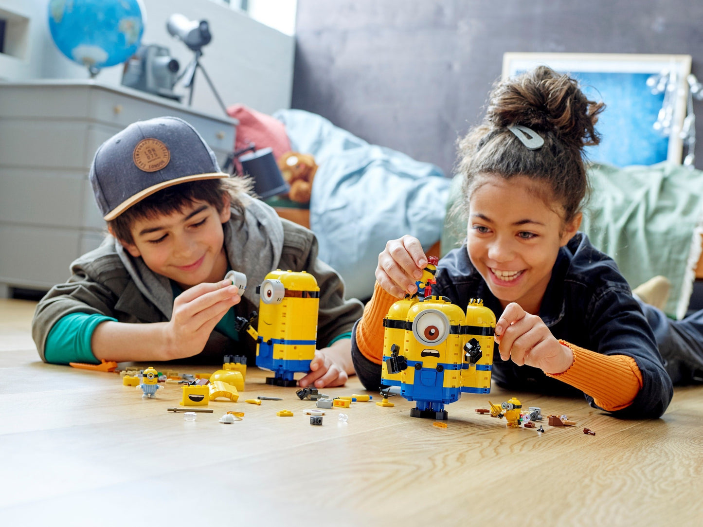 LEGO 75551 Buildable Minion Figures & Lair Playset