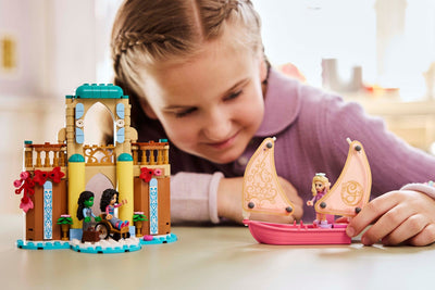 LEGO Wicked 75681 - Glinda, Elphaba, Nessarose at Shiz University