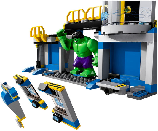 LEGO 76018 Hulk Lab Smash: AIM vs. Avengers – view 2 - Auzzistore