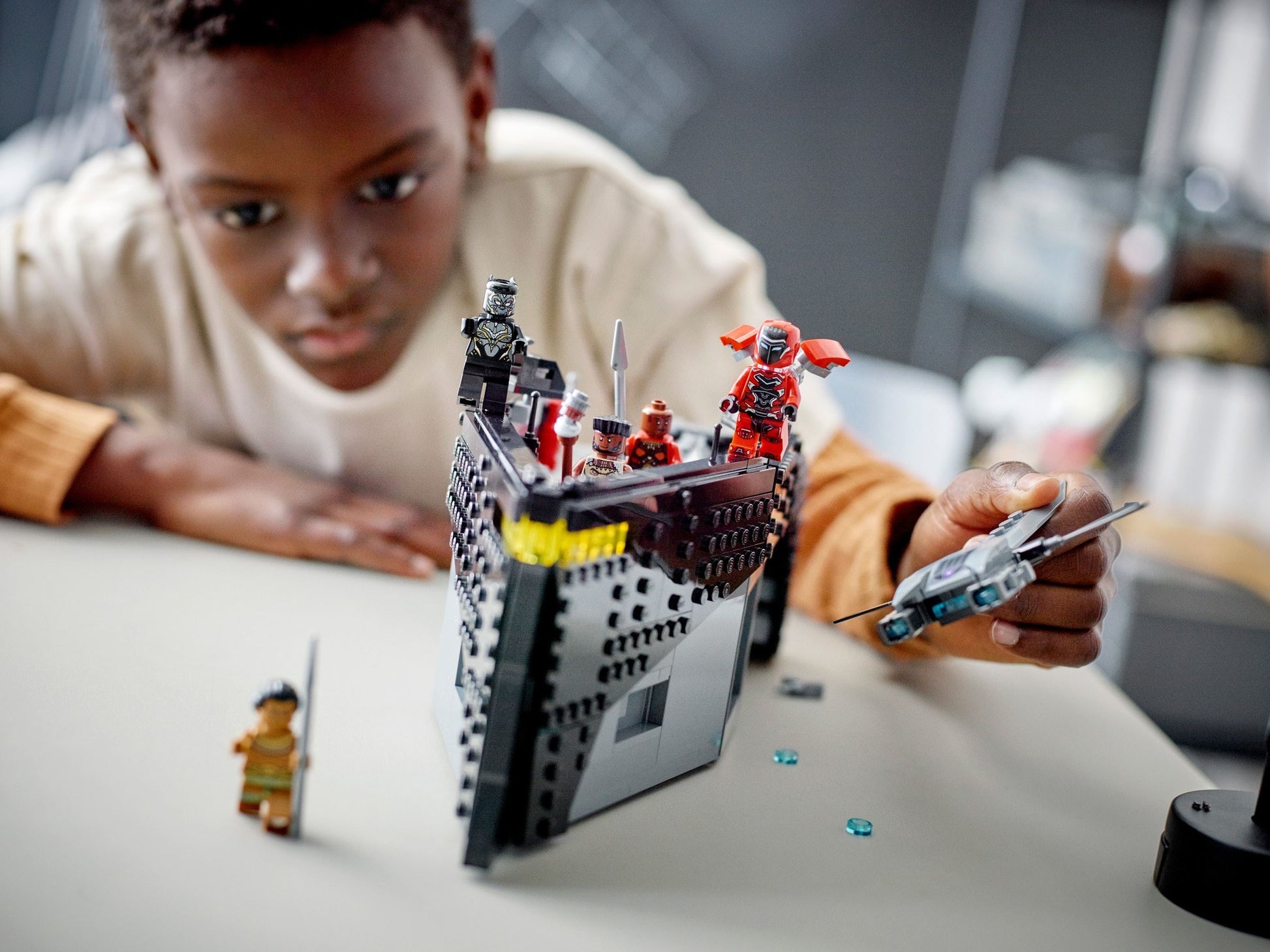 LEGO 76214 Black Panther: War on the Water- Auzzi Store