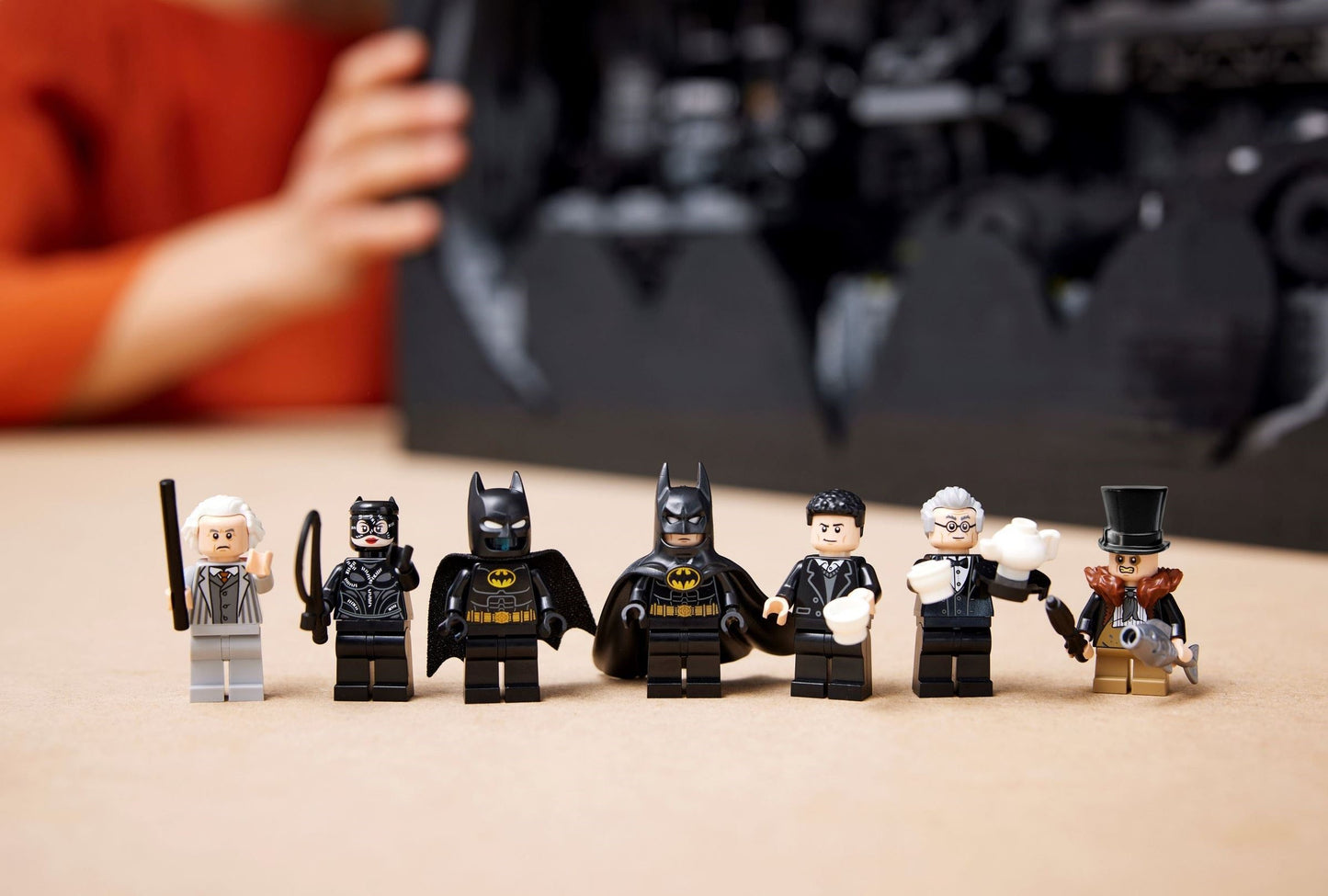 LEGO 76252 Batcave Shadow Box – Ultimate Batman Collectible