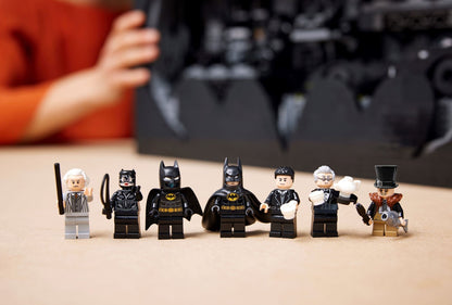 LEGO 76252 Batcave Shadow Box – Ultimate Batman Collectible