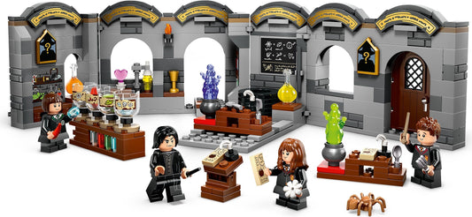 LEGO Harry Potter 76431 Hogwarts Potions Class Castle - Auzzistore