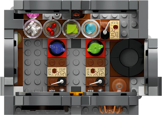 LEGO Harry Potter 76431 Hogwarts Potions Class Castle – view 2 - Auzzistore