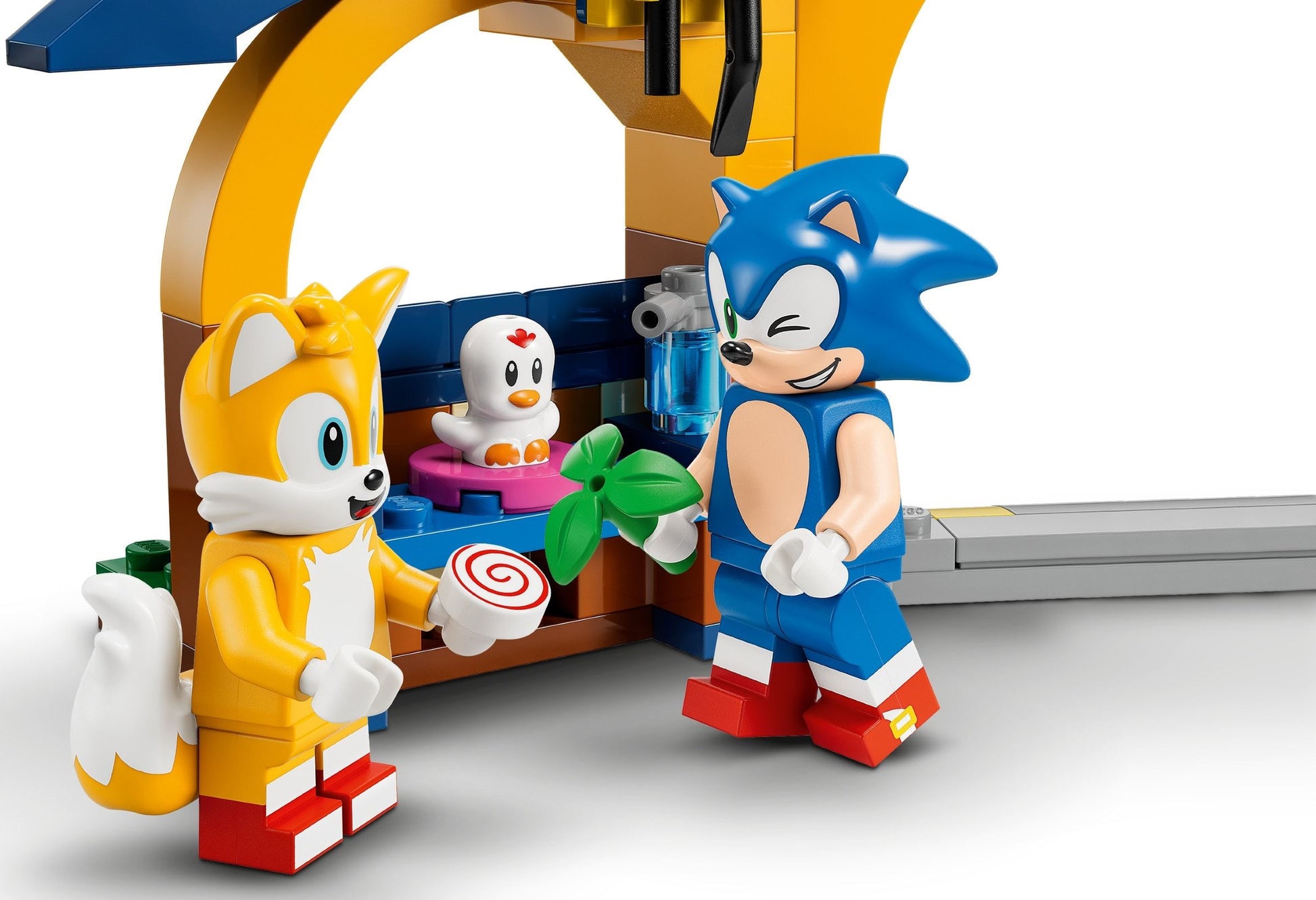 LEGO Sonic the Hedgehog Series 76991 Tails' Workshop and Tornado Plane- Auzzi Store