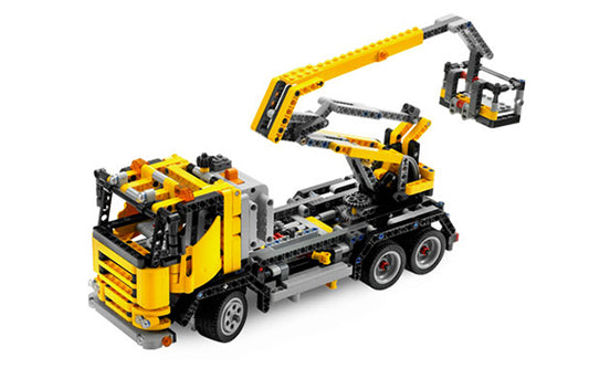 LEGO Technic 8292 Cherry Picker – view 2