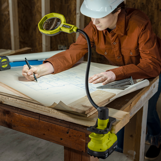 Ryobi 18V ONE+ Magnifying Clamp Light RML18 - 2.25X & 5X Magnification - Adjustable Brightness – view 2