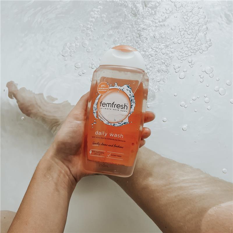 femfresh Daily Wash 250ml pH-Balanced Soap-Free, Aloe & Calendula