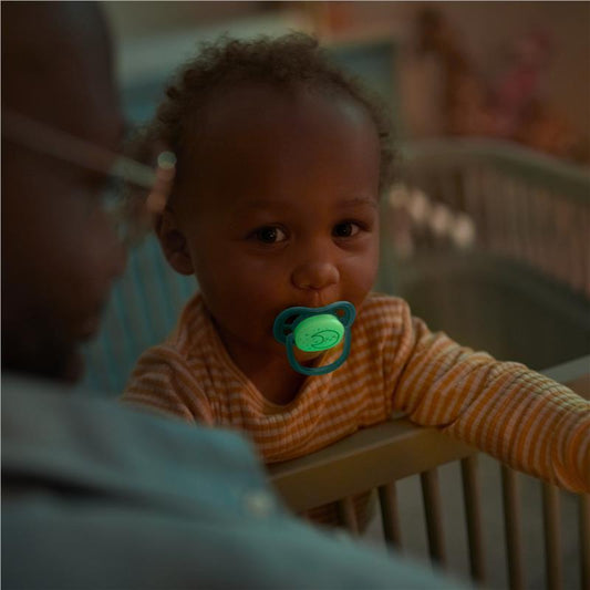 Avent Ultra Air Night Soother 6-18 Months - 2 Pack – view 2 - Auzzistore
