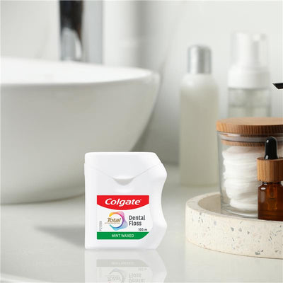 Colgate Total Mint Waxed Dental Floss 100m