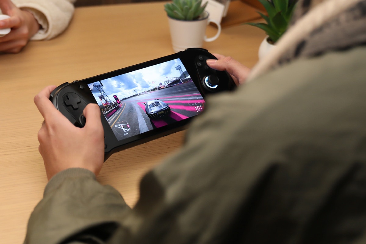 Ayaneo 3 OLED Handheld Gaming Console (32GB, 1TB, Black)