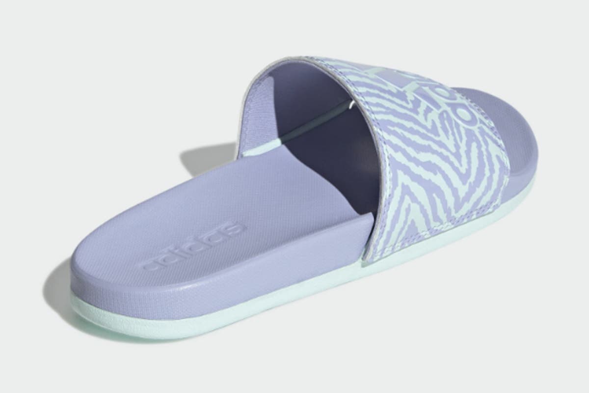 Adidas Women's Adilette Comfort (Vioton/Vioton/Mint) | Auzzi Store