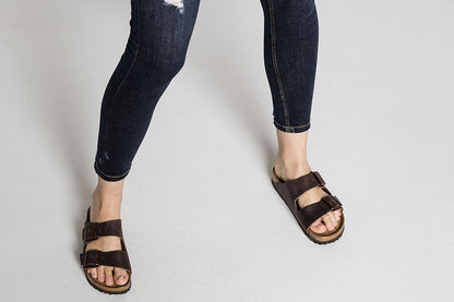 Birkenstock Arizona Oiled Leather Softbed Narrow Fit Sandal - Habana; Size 41 EU