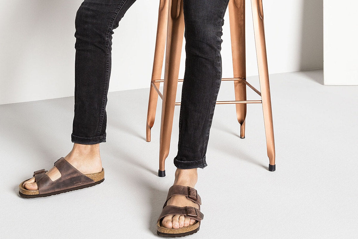 Birkenstock Arizona Oiled Leather Softbed Narrow Fit Sandal - Habana; Size 41 EU