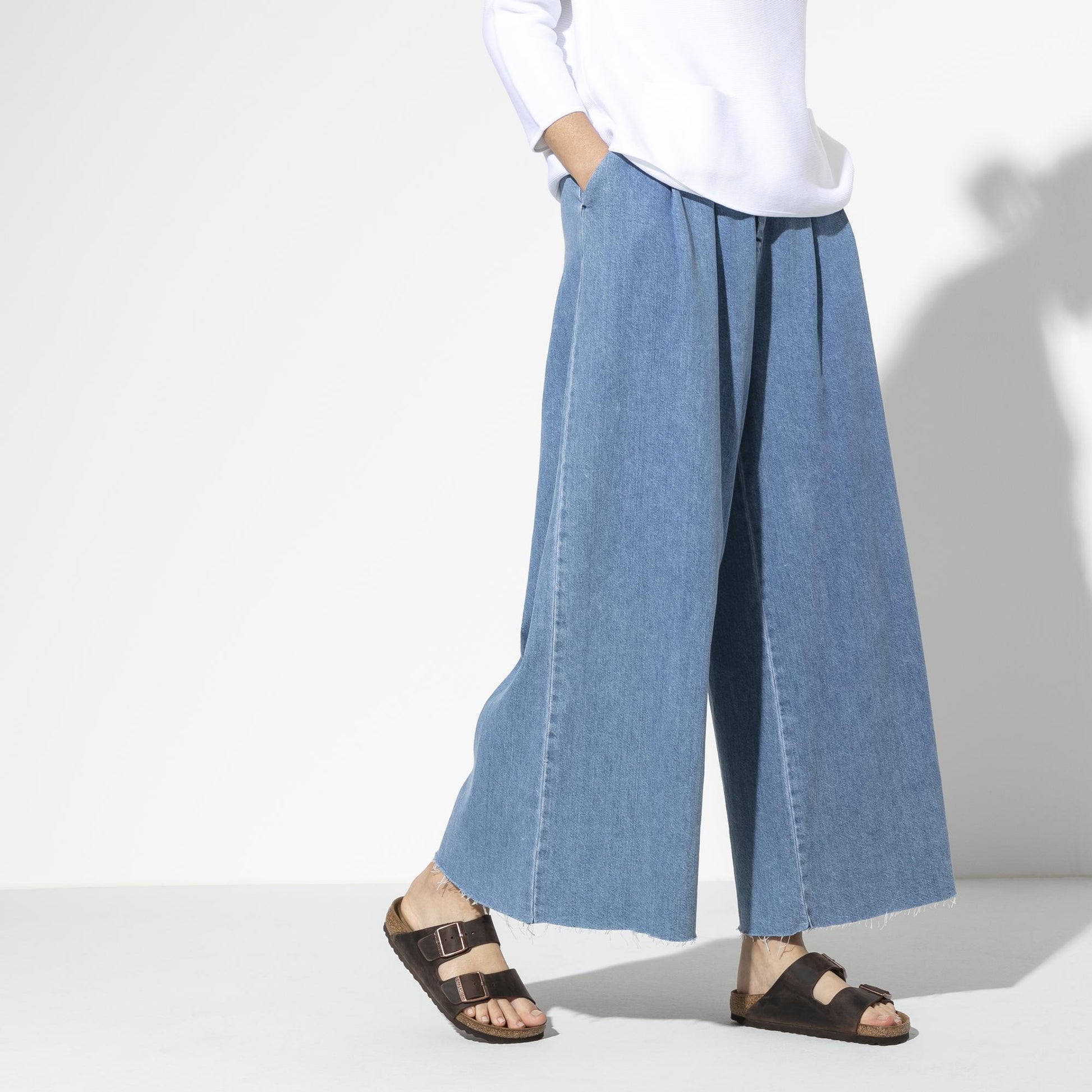 Birkenstock Women's Arizona Oiled leather Narrow Fit Sandals - Habana; Size 39 EU