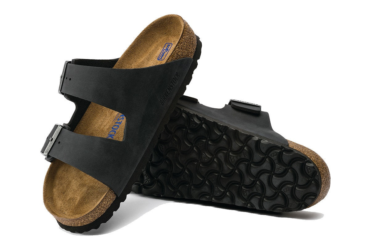 Birkenstock Arizona Oiled Leather Sandal - Black; Size 41 EU