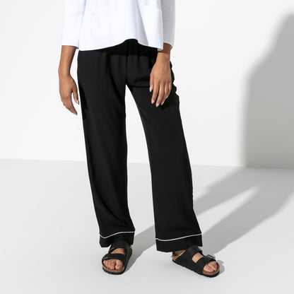 Birkenstock Arizona Oiled Leather Regular Fit Sandal (Black, Size 37 EU)