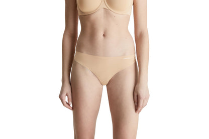 Calvin Klein Women's Invisibles Thong (Light Caramel, Size M)
