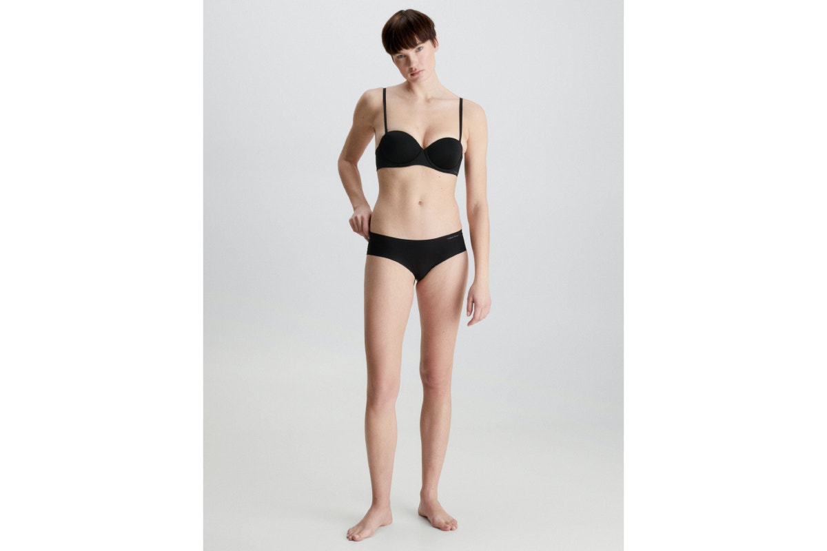 Calvin Klein Women's Invisibles Hipster (Black, Size XL)