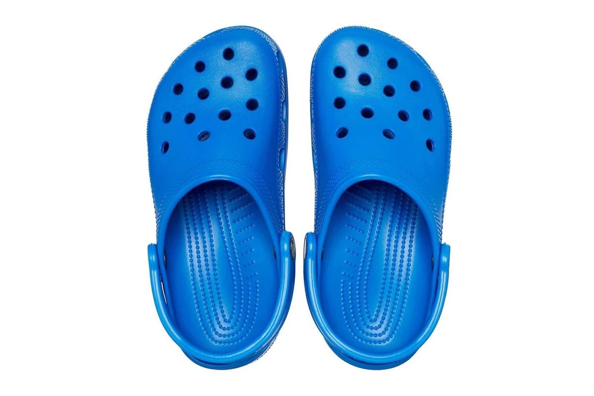 Crocs Classic Clog (Blue Bolt, Size M9/W11 US)