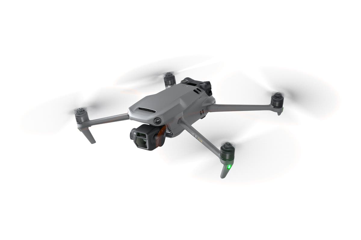 DJI Mavic 3 Drone Cine Combo