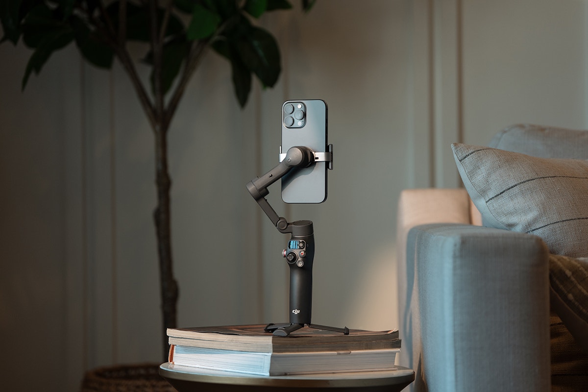 DJI Osmo Mobile 8 Gimbal