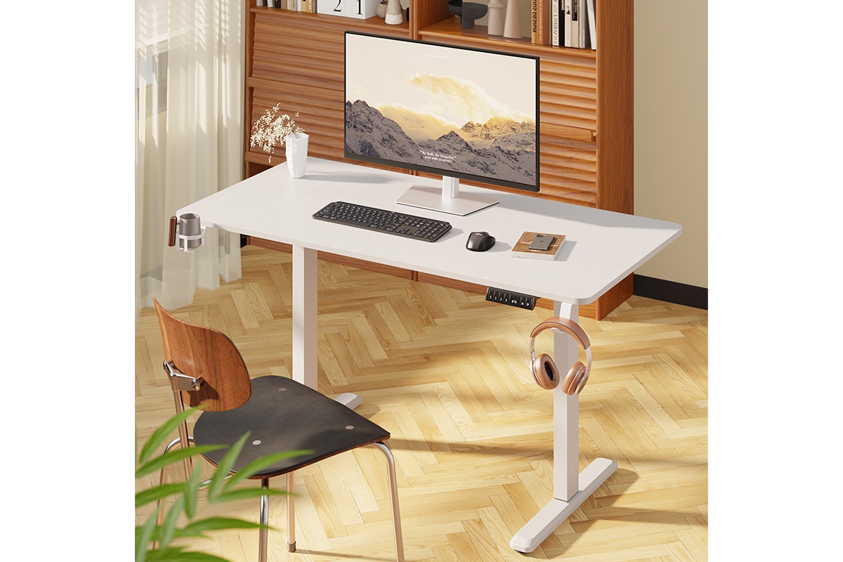 Ergolux Electric Dual Motor Standing Desk 140 x 70cm (White)