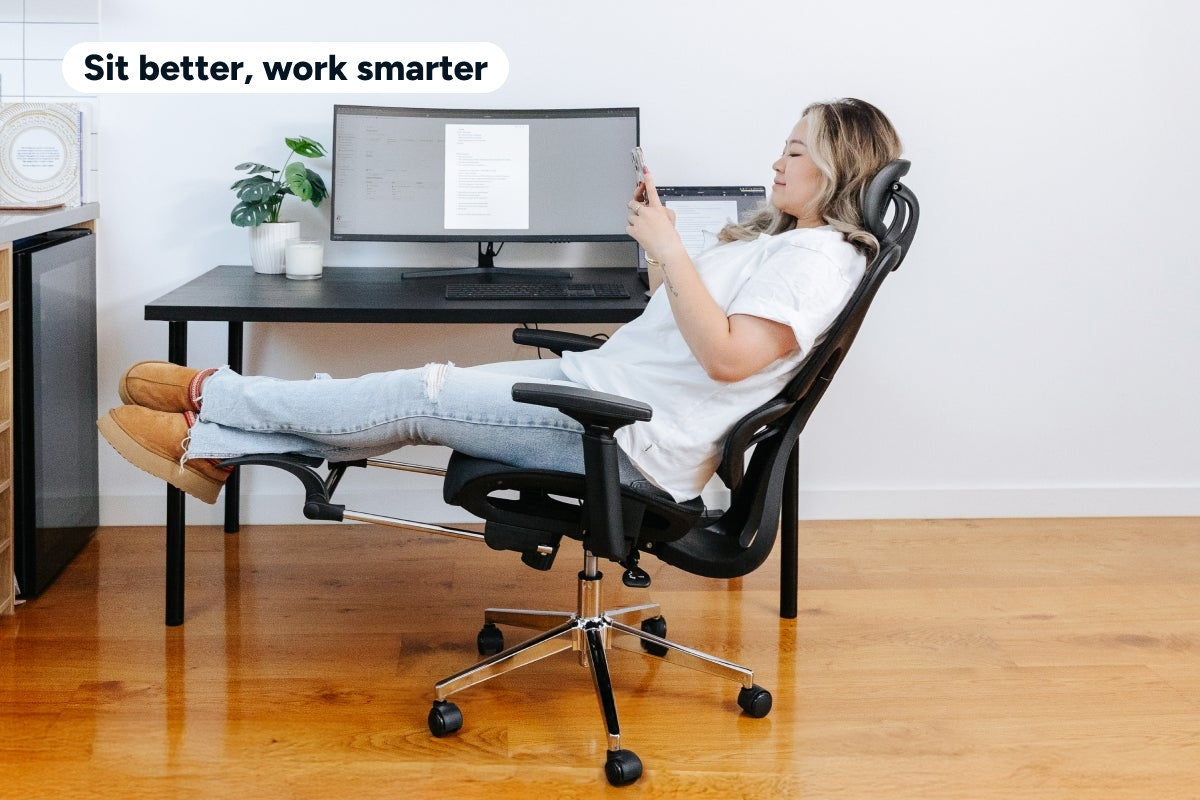 Ergolux EZ11 Ergonomic Mesh Office Chair with Footrest (Black)