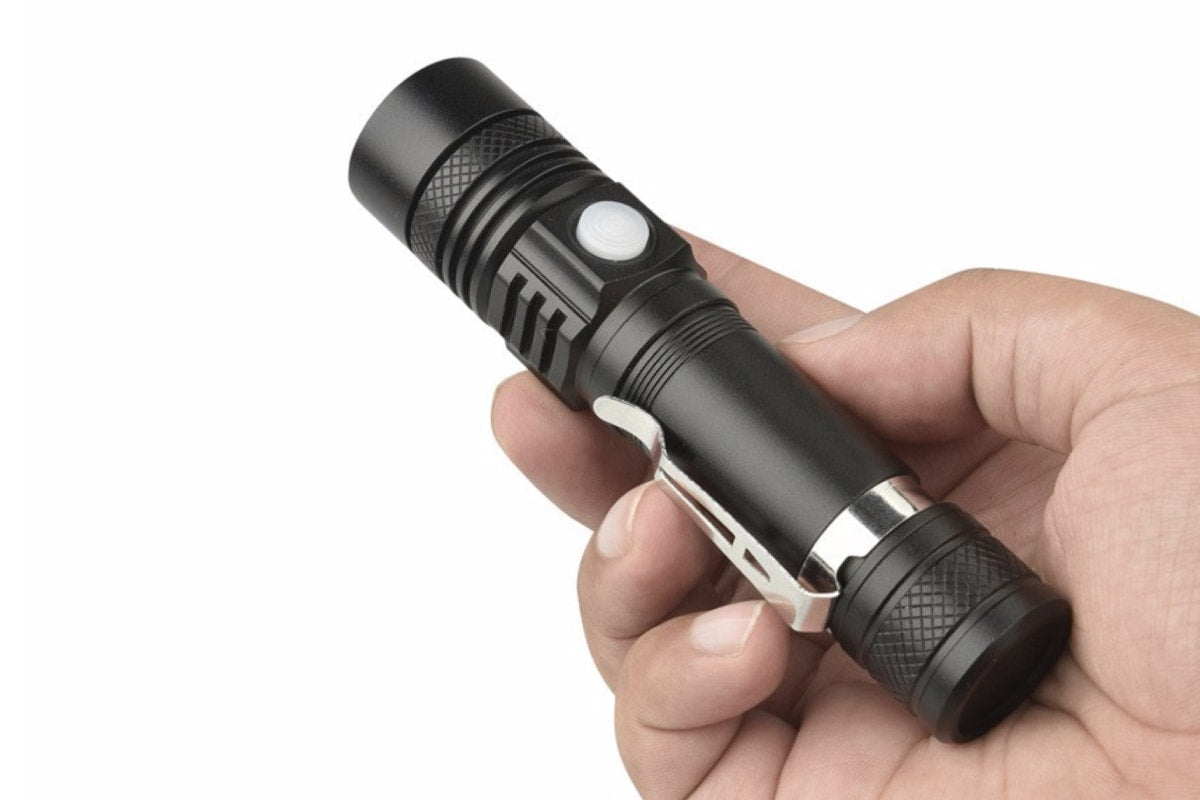 Rechargeable LED 1800mAh Flashlight