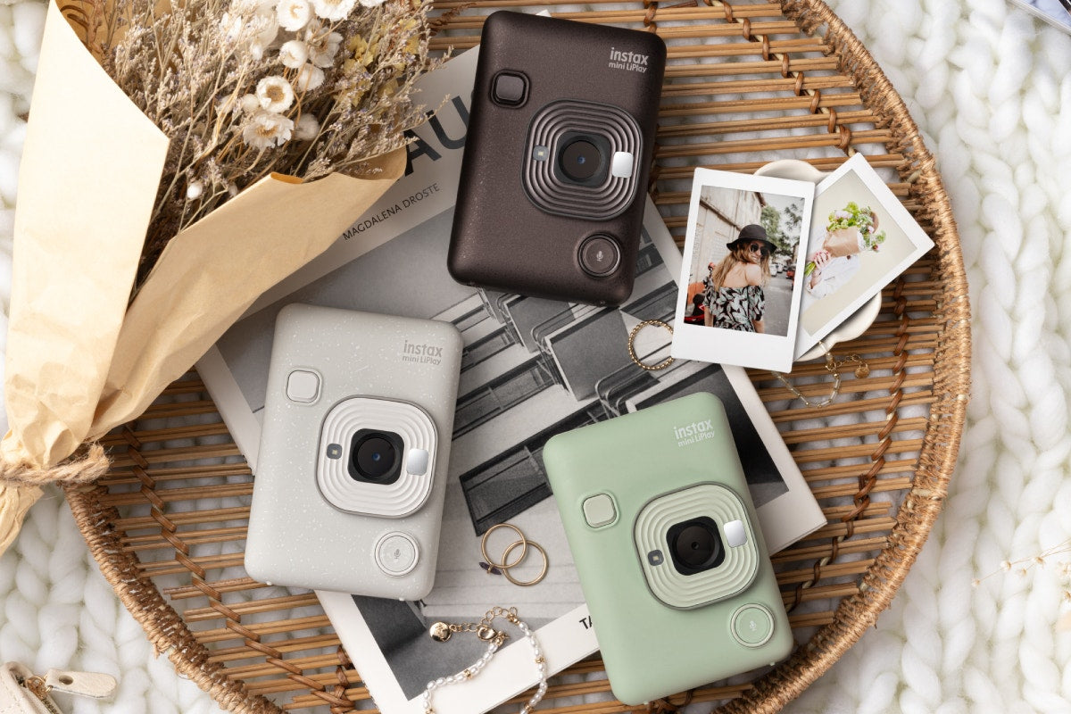 Fujifilm Instax Mini LiPlay 2-in-1 Hybrid Instant Camera and Smartphone Printer (Matcha Green)