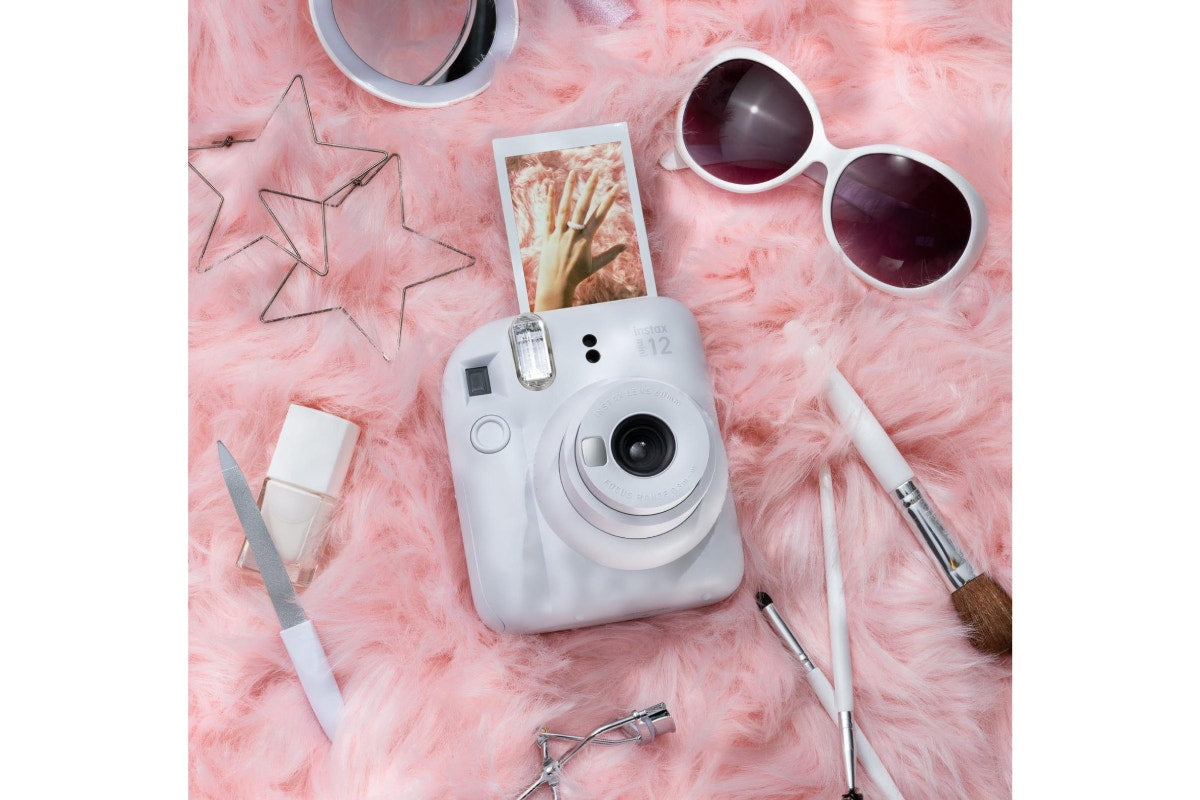 Fujifilm Instax Mini 12 Christmas Bundle (Clay White)