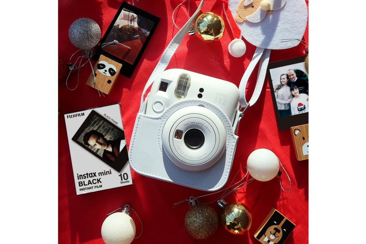 Fujifilm Instax Mini 12 Christmas Bundle (Clay White)