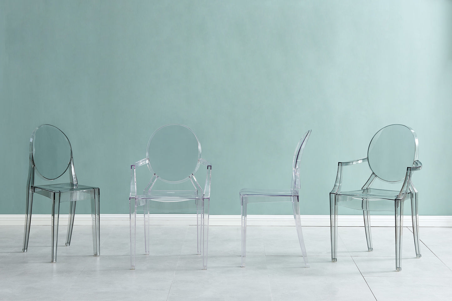 Matt Blatt Set of 2 Philippe Starck Victoria Ghost Chairs Replica - Clear