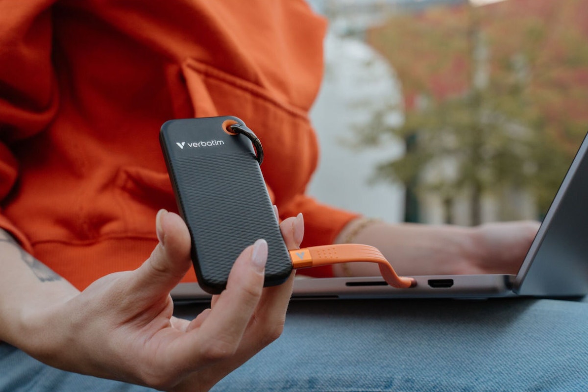 Verbatim 1TB Pocket SSD USB 3.2 Gen 2 (Black/Orange)