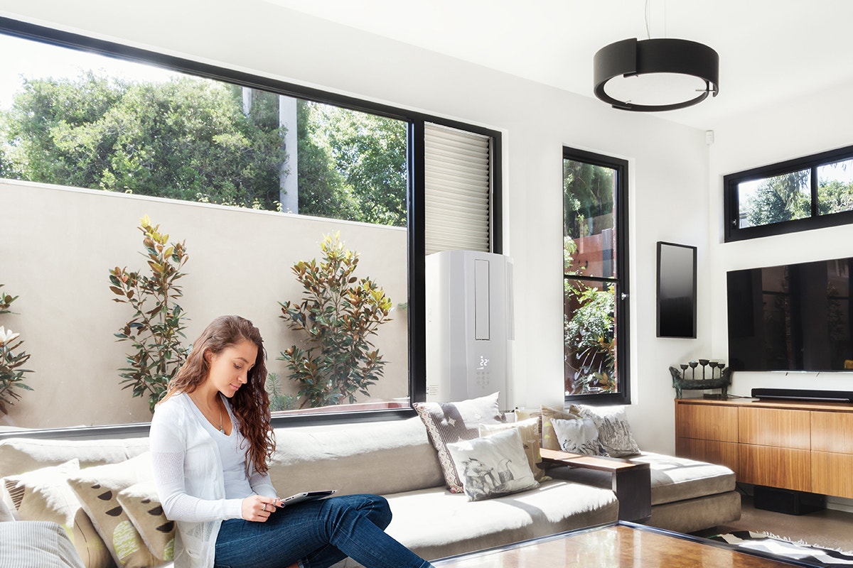 Hyundai 1.75kW Vertical Window Wall Air Conditioner