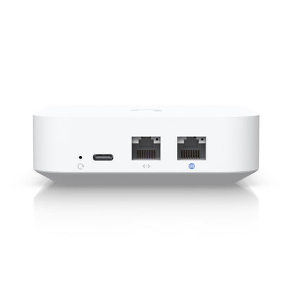 Ubiquiti UX WiFi 6 Unifi Xpress Router, 574Mbps 2.4Ghz, 2.4Gbps 5Ghz, USB type C Powered