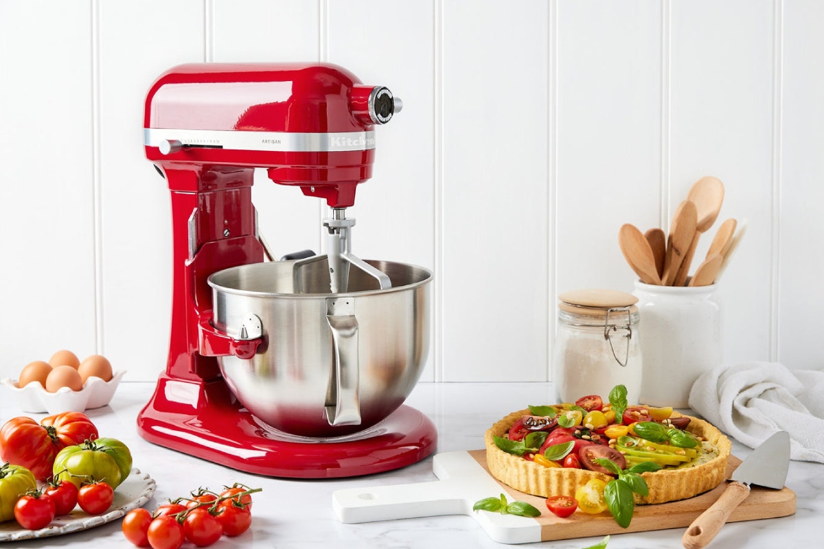 KitchenAid 5.6L Artisan Bowl-Lift Stand Mixer - Empire Red (KSM60)