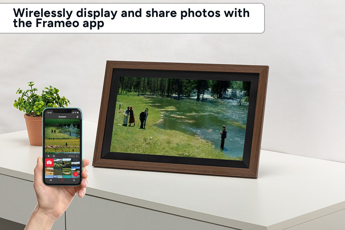 Kogan 15.6" Wi-Fi Digital Photo Frame with Frameo App (Brown)