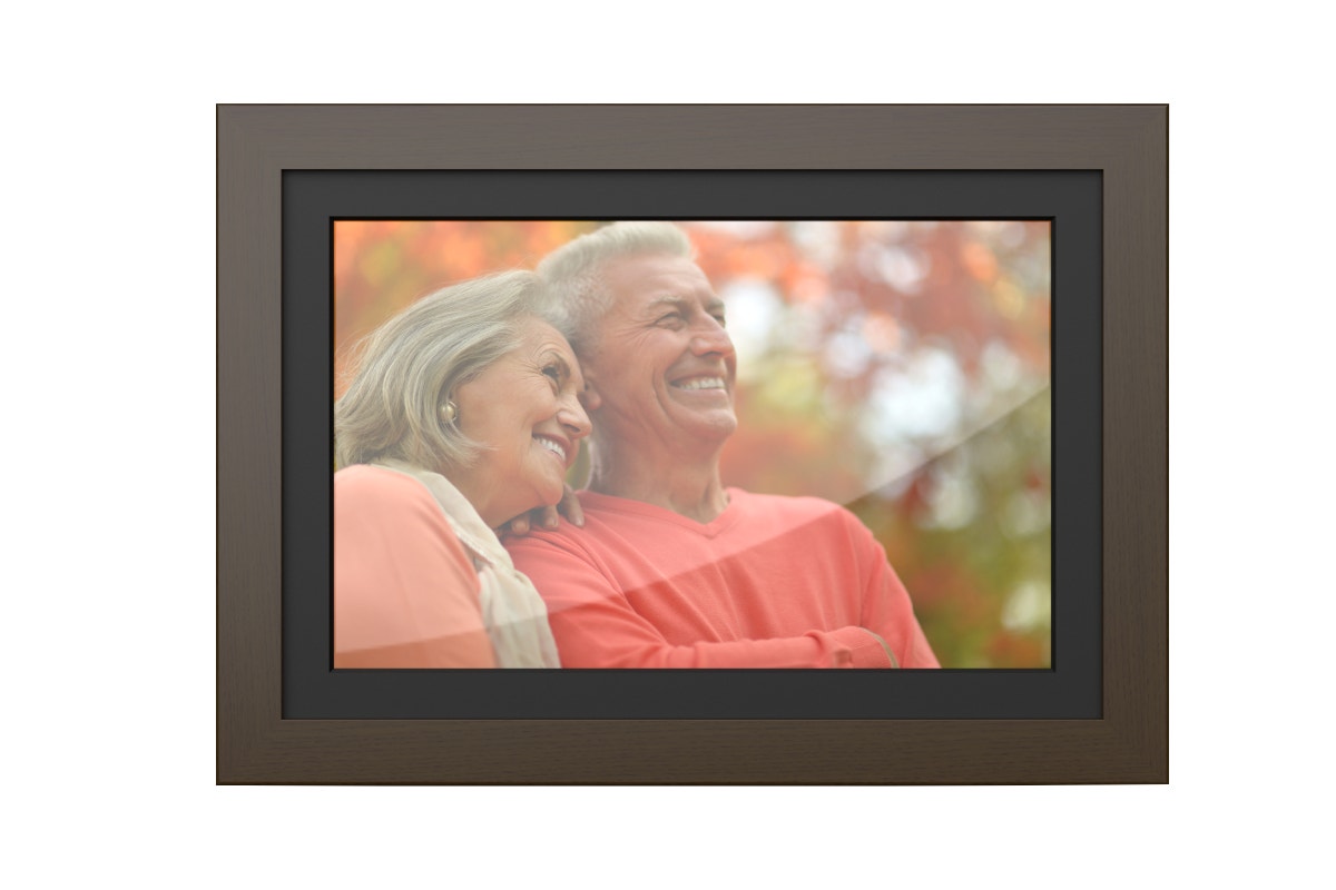 Kogan 10.1" WiFi Digital Photo Frame with Frameo App - Wood