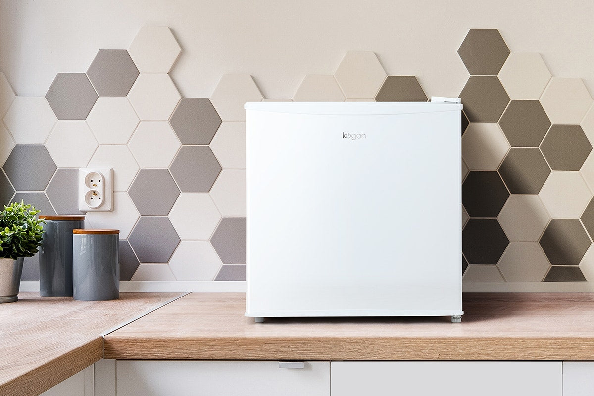 Kogan 43L Bar Fridge (White)