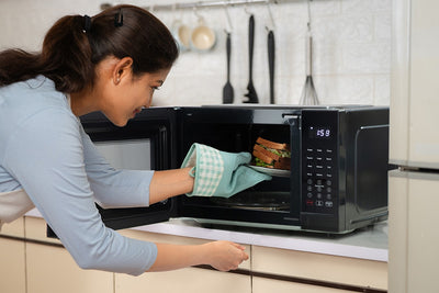 Kogan 25L Inverter Microwave Oven - 900W, 8 Auto Menus, LED Display