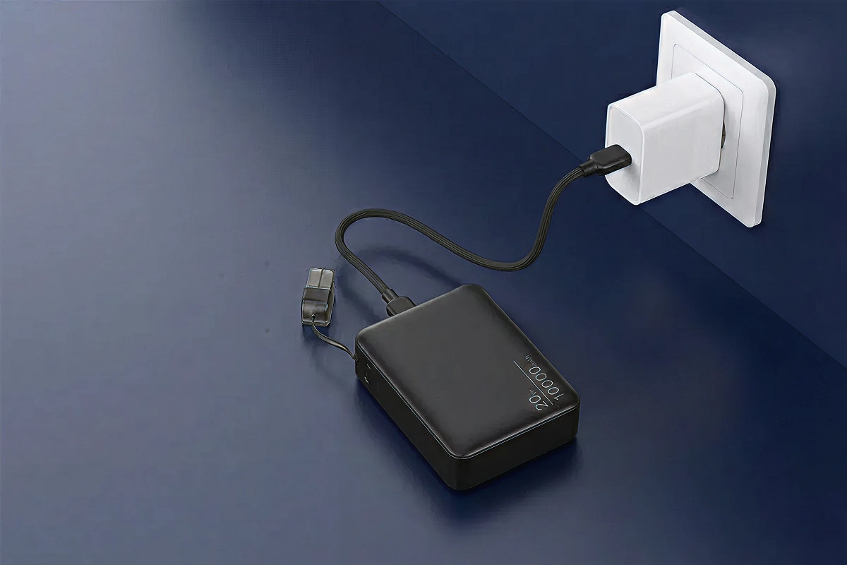 Kogan 10000mAh 20W PD Power Bank with Detachable USB-C Cable